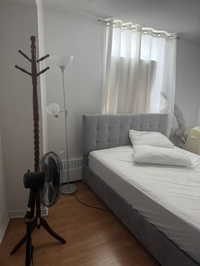Mark Romuar's room