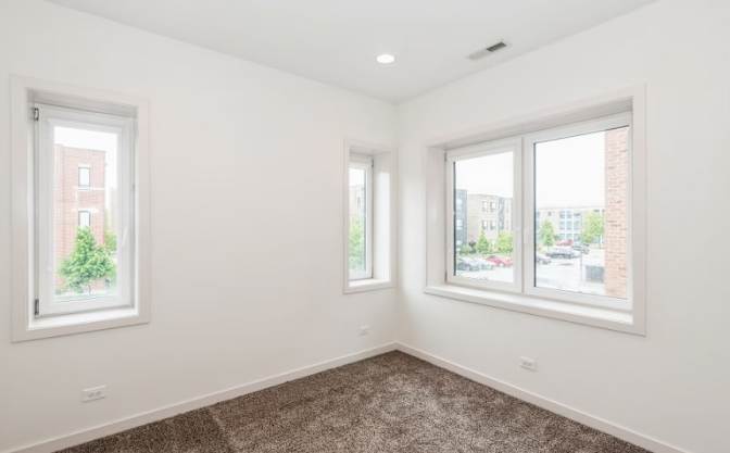 Apartment in West Ridge Park's room