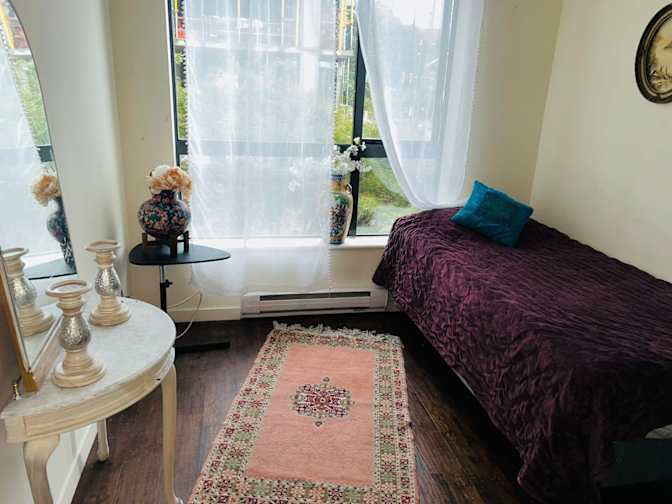 Haleh's room