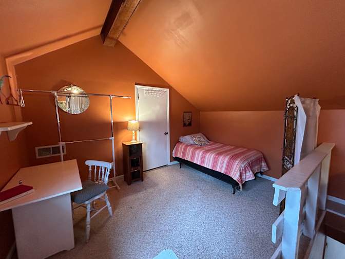 terrence brooks's room