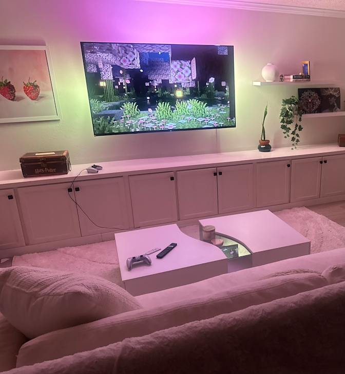 Kelly's room