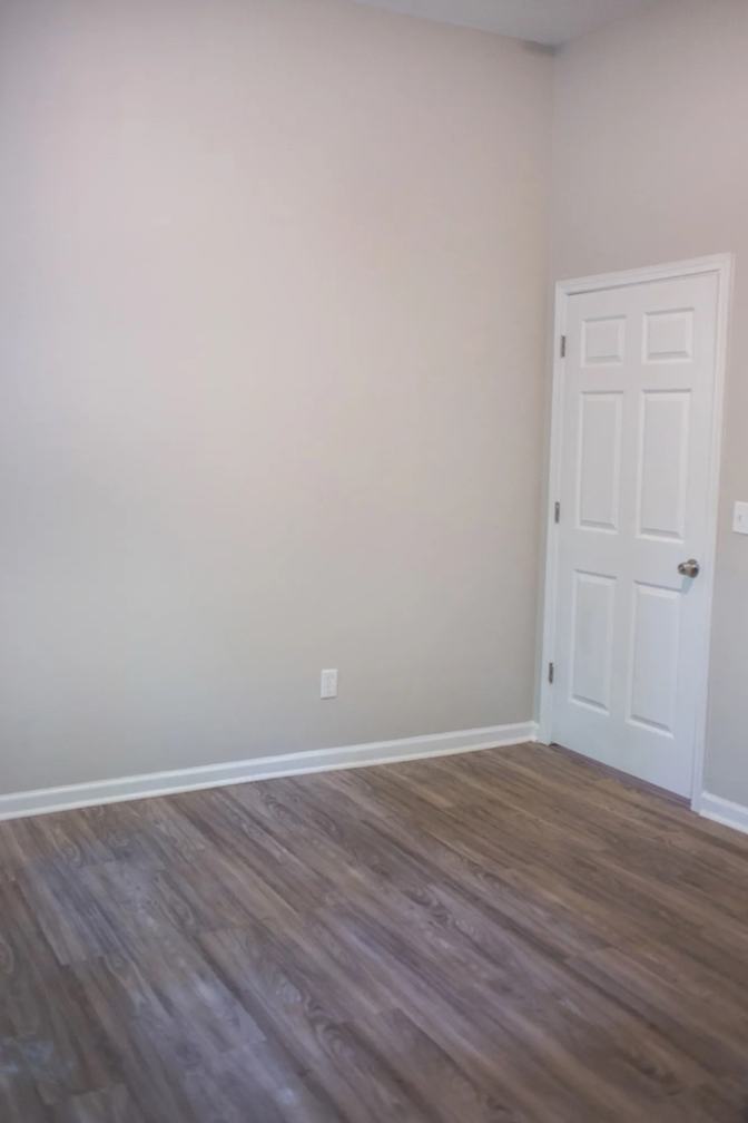 Alcove Rooms's room
