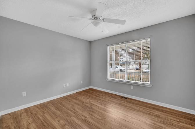 lifedoorrentals's room
