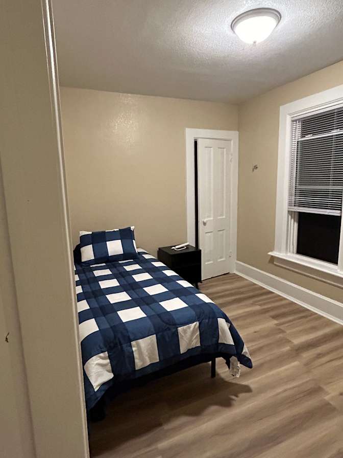 Asia Molex's room
