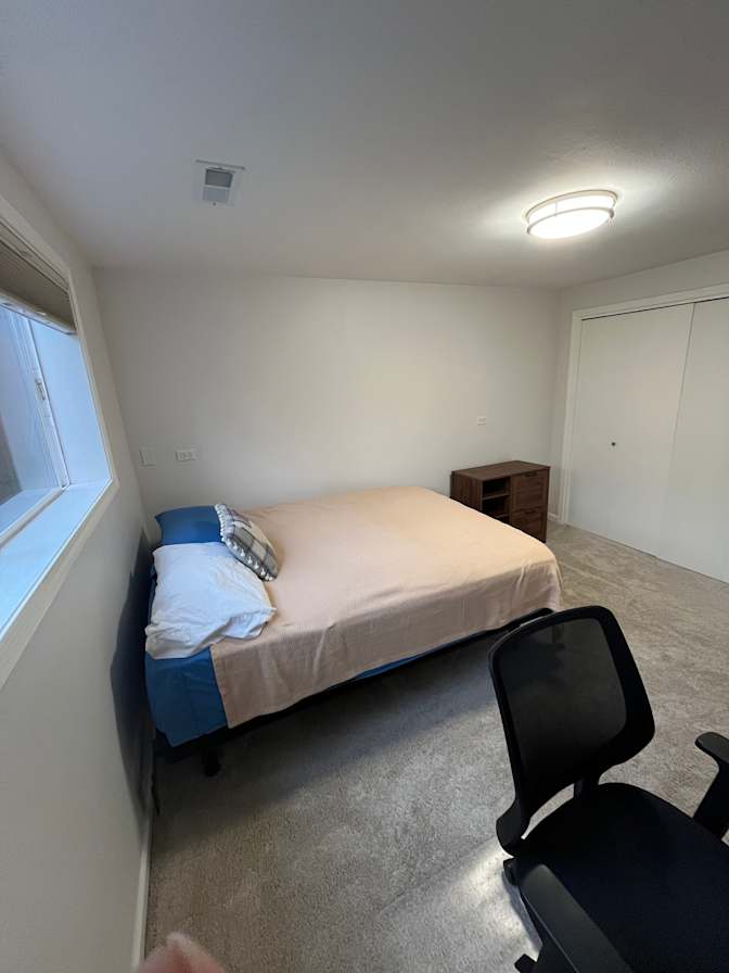 KENNETH DOUGLAS MCPEAK's room