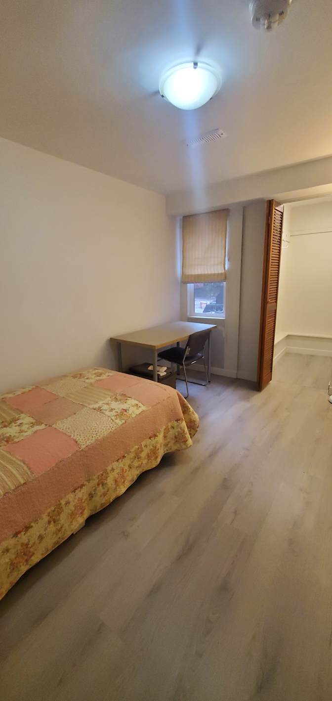 Azal's room