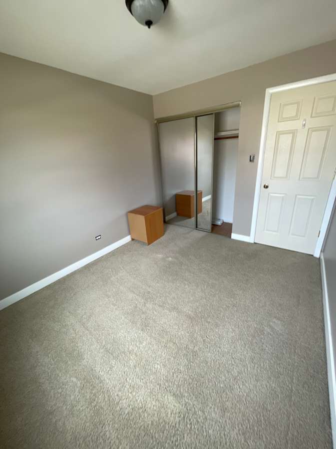 Jonas's room