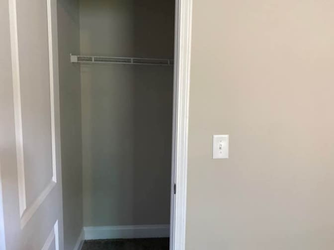 Alcove Rooms's room