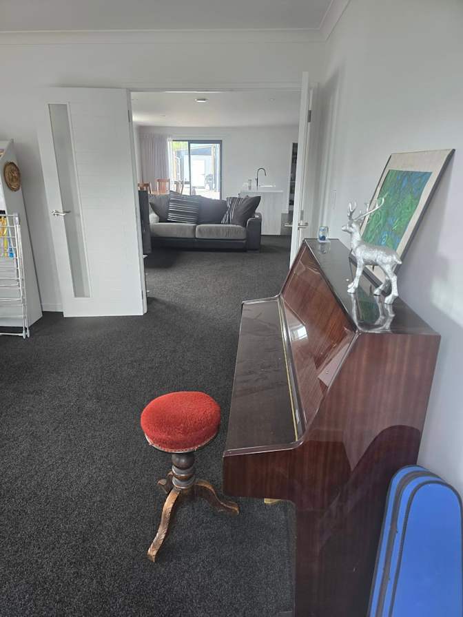 Seabreeze's room