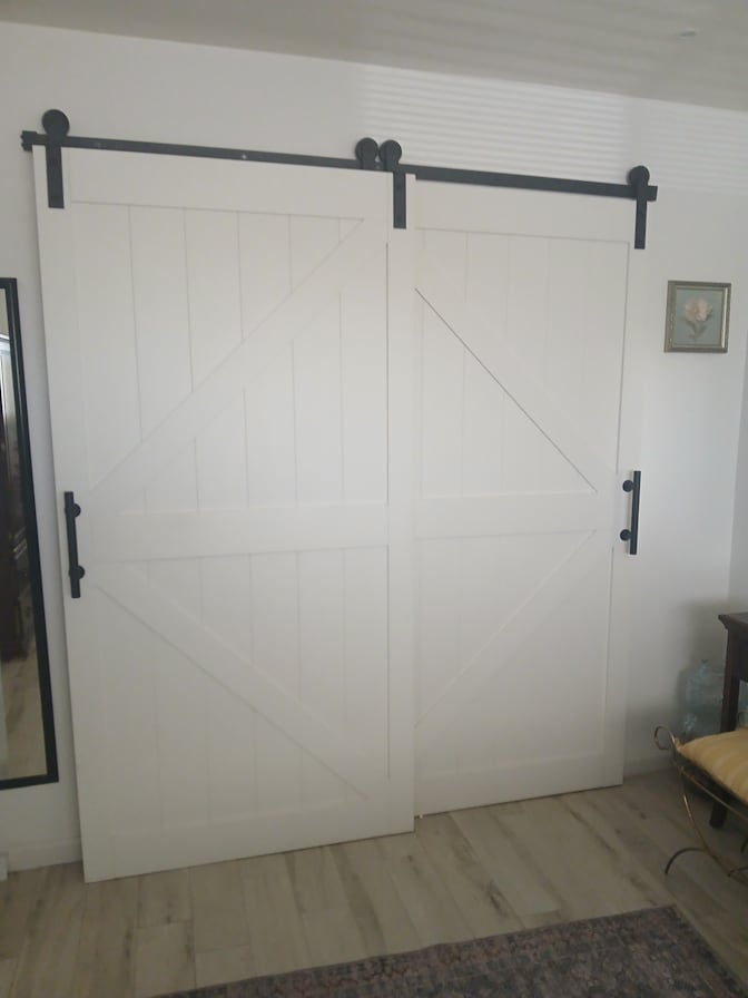 WAYNE's room