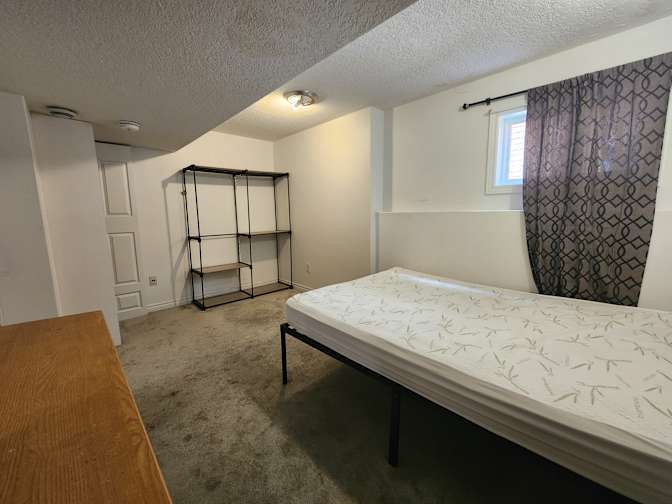 Rent's room