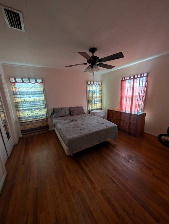 Scott Allen Davis's room