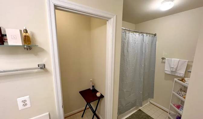 Lisa's room
