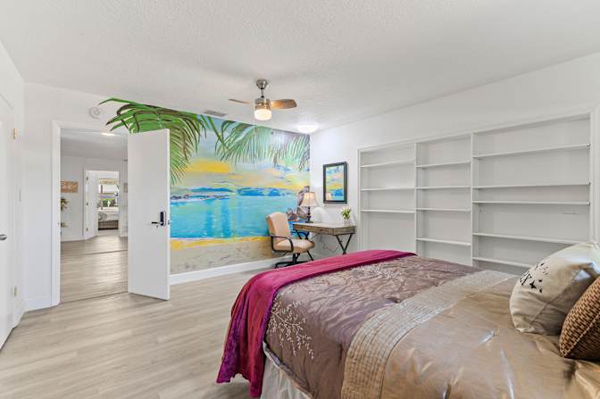 Shawn Harris's room