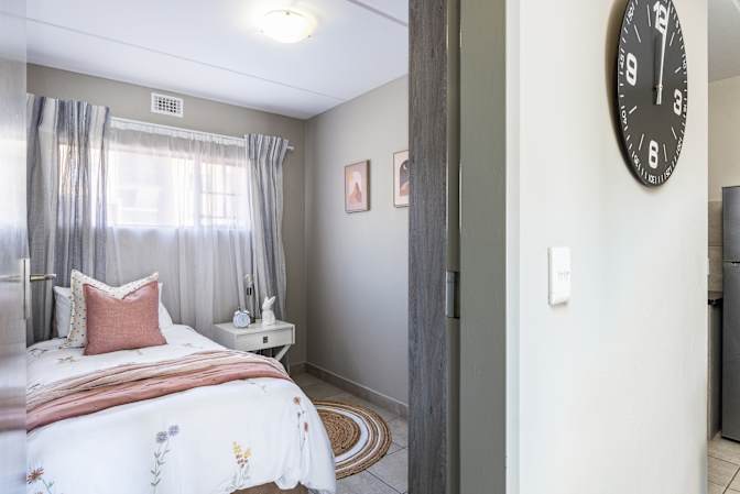 JJ The Consultant's room