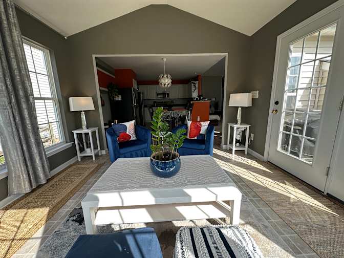 Alcove Rooms's room