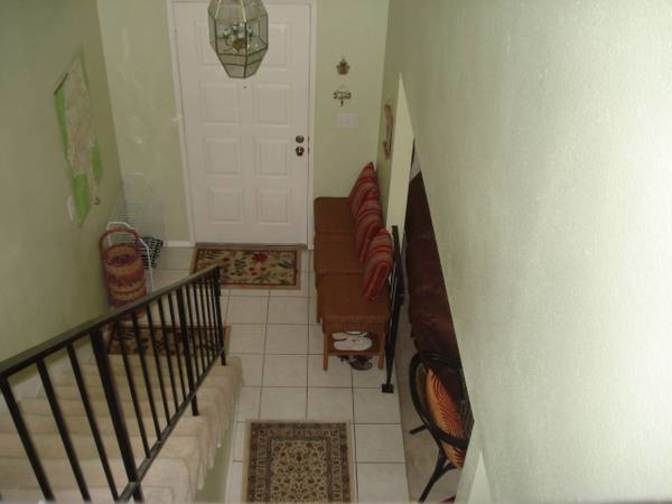 Luz F Mendoza's room
