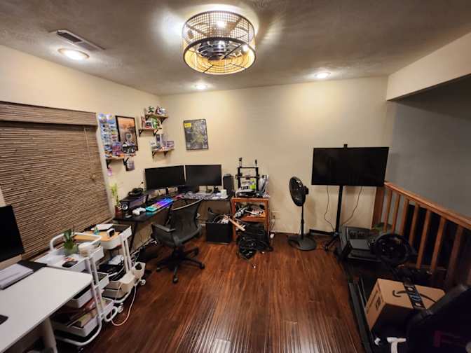 Hanut's room