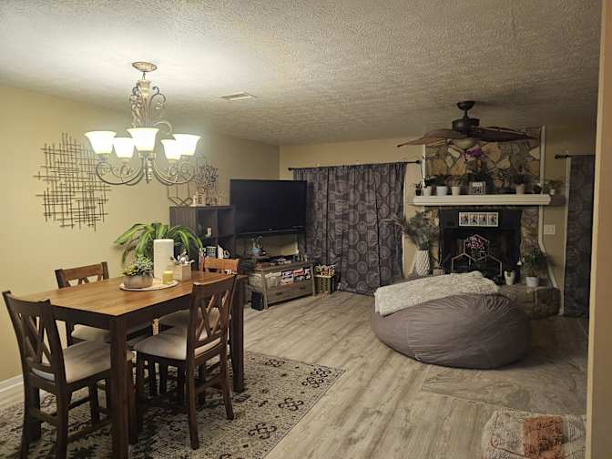 JW Consulting's room