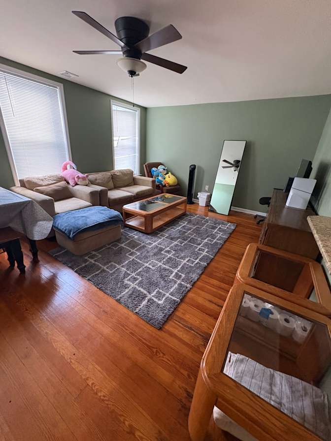 Alina Mastro's room