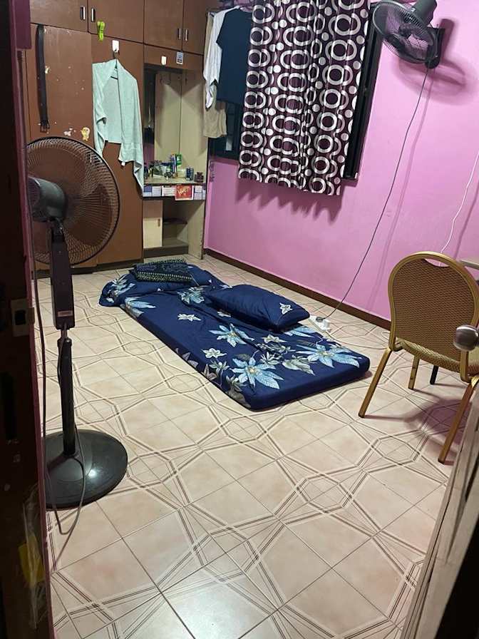 Muthu's room