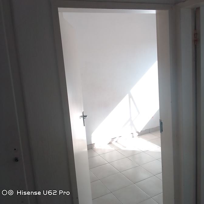 JUNIOR's room