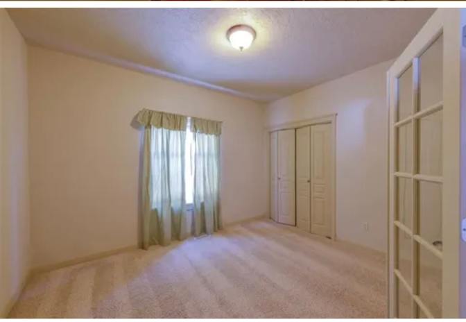 Suzanne's room
