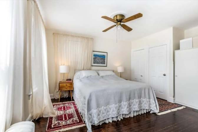 Meral Guzel's room