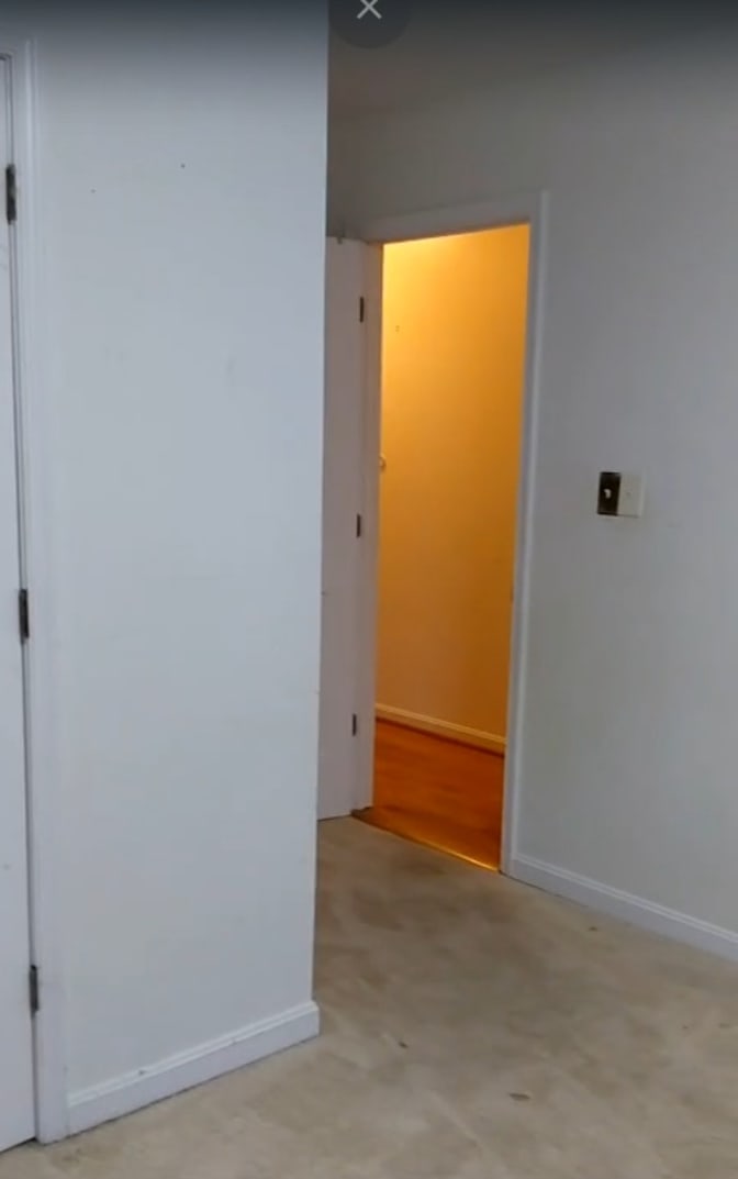 JORGE LUIS's room