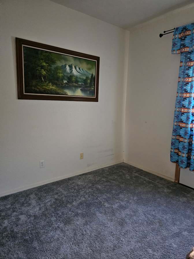 Jenni          Jeff's room