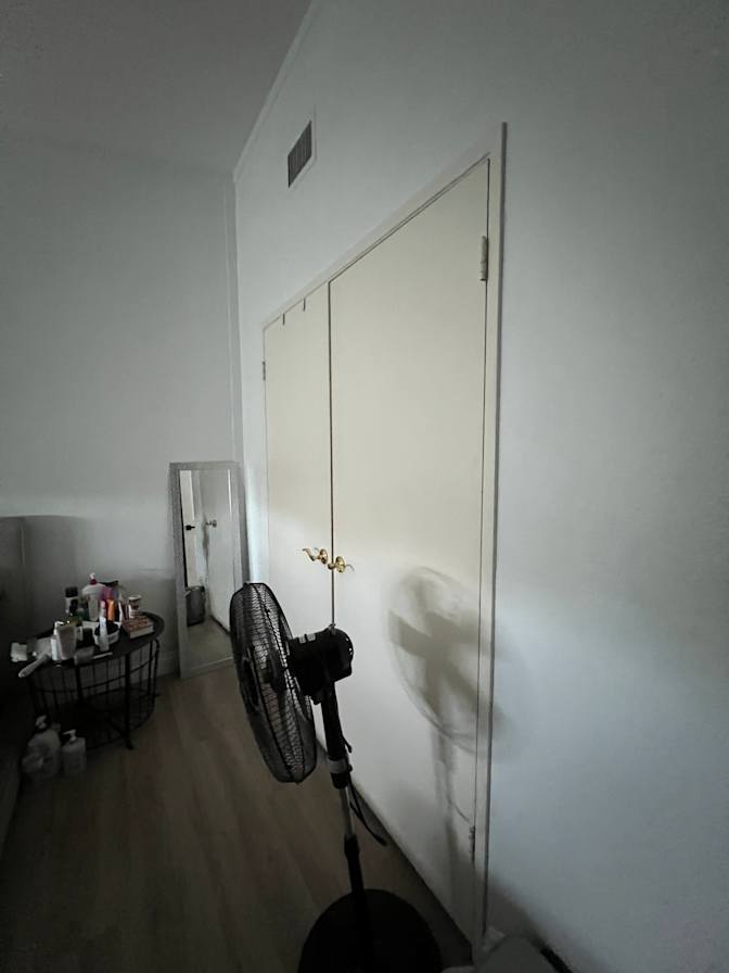 Irvine's room