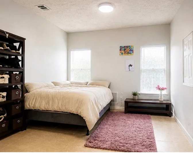 Miu's room