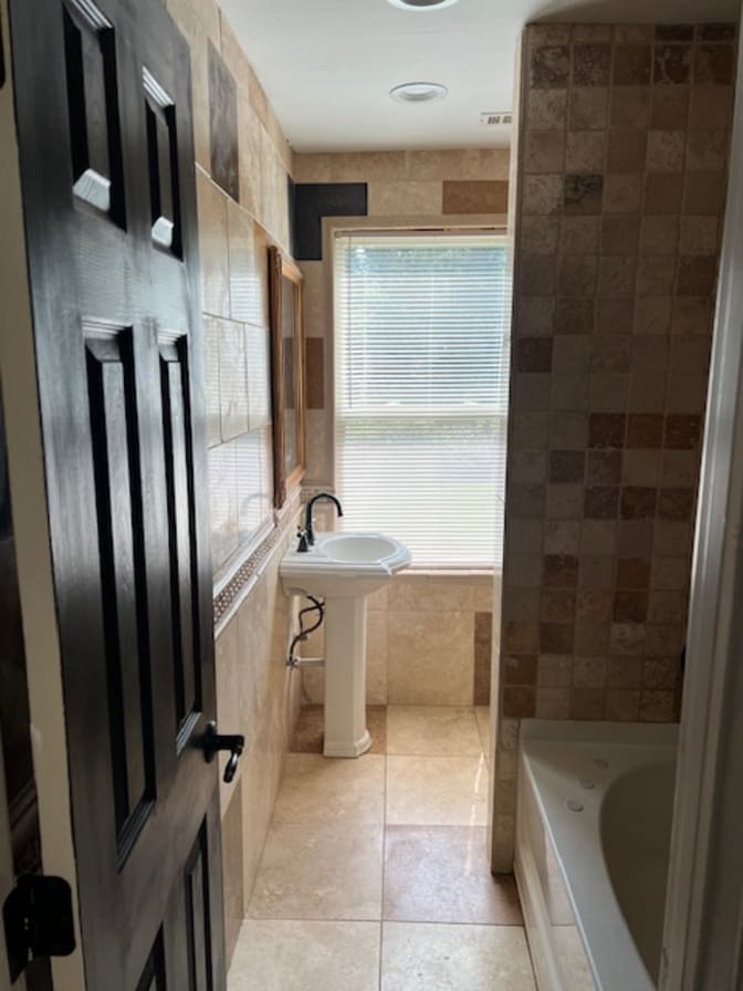 Yates Properties's room