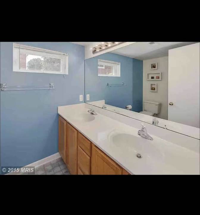 ENDALE's room