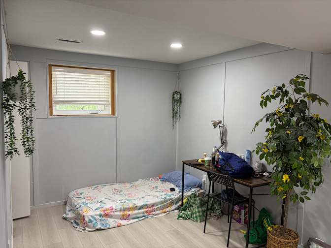 Abdullah's room