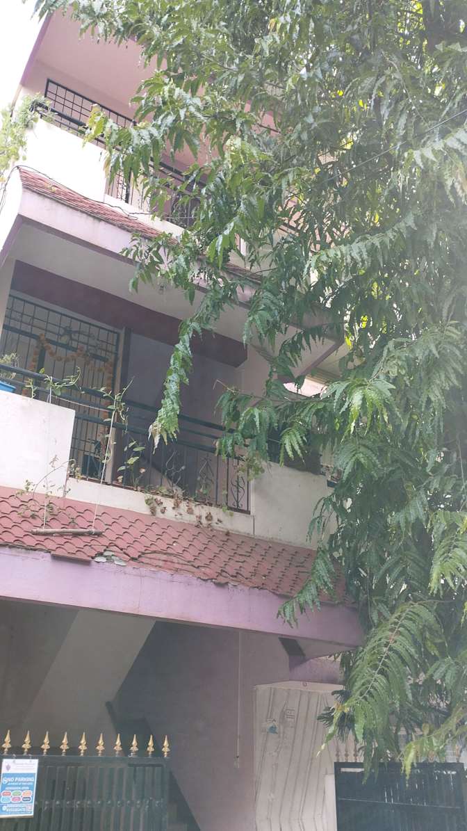 Rajeev Hassanand's room