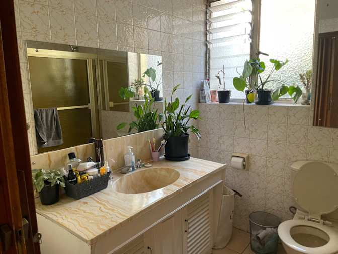 Salma Tanaka's room
