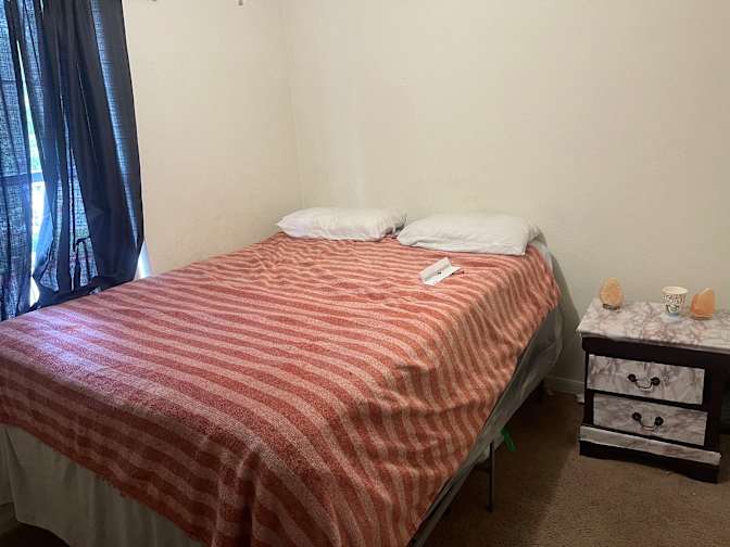 Dalvon's room