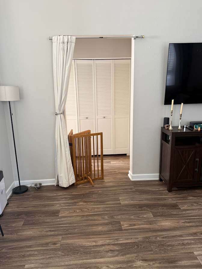 Rayvin's room