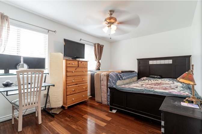 Julie Tuoi Ngo's room