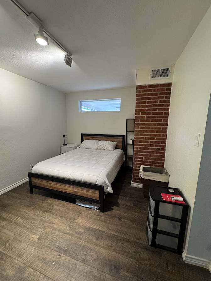 Justin Lomakin's room