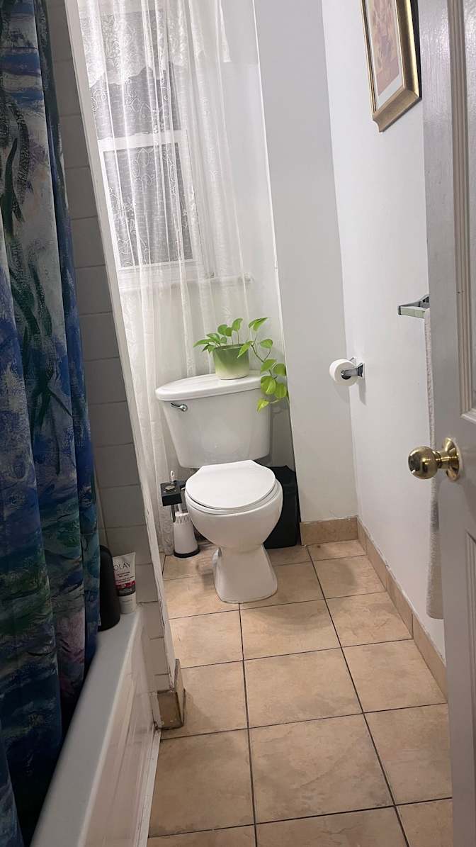 Holly Clausius's room