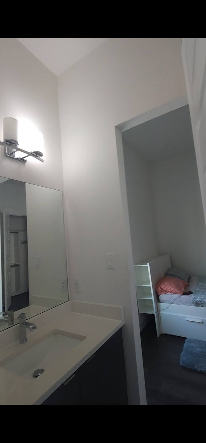 FRANKLIN's room