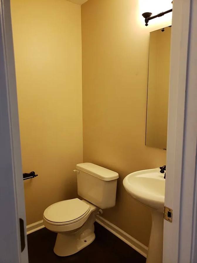Alcove Rooms's room