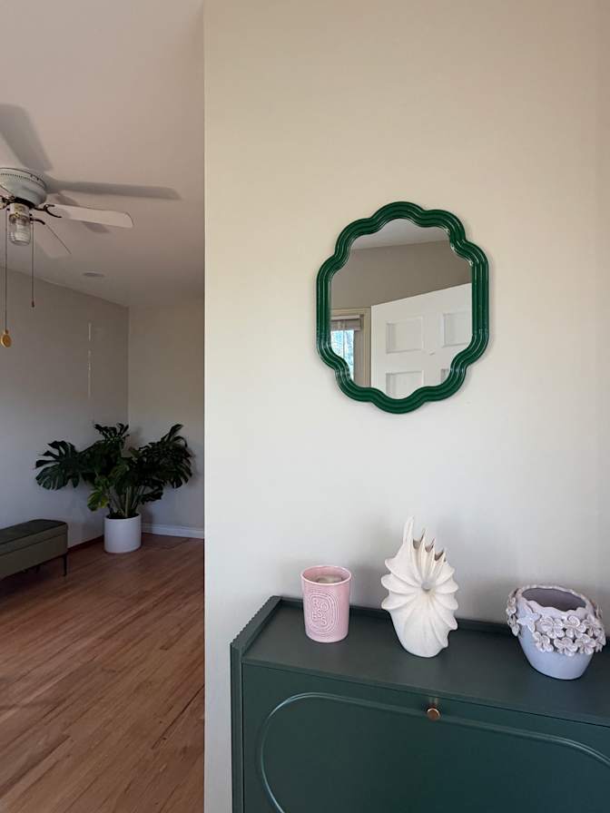 Queena Zhang's room