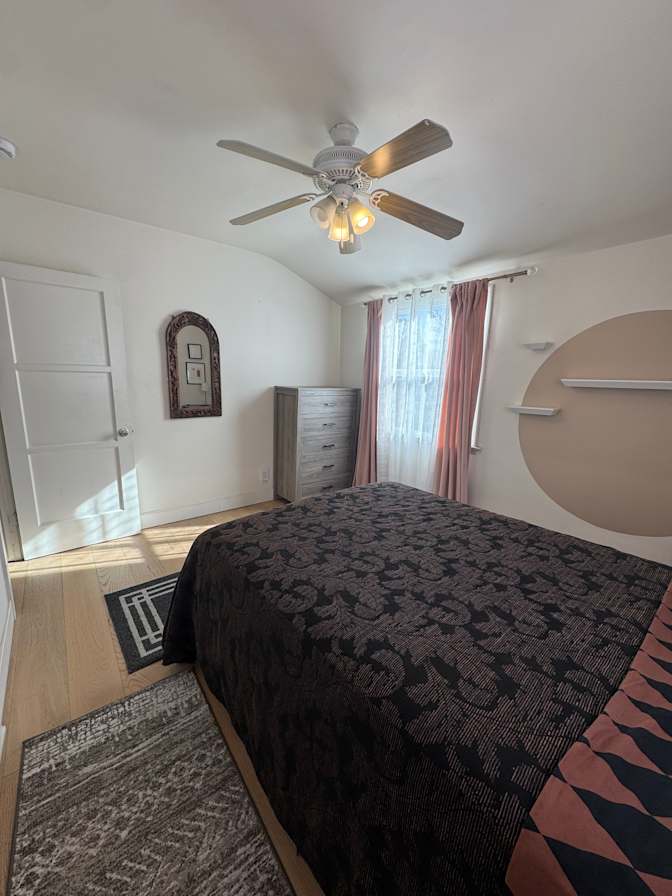 Anthony/Caroline's room