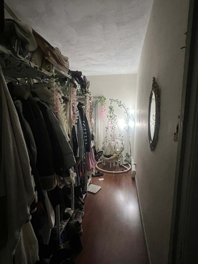 Cindy's room