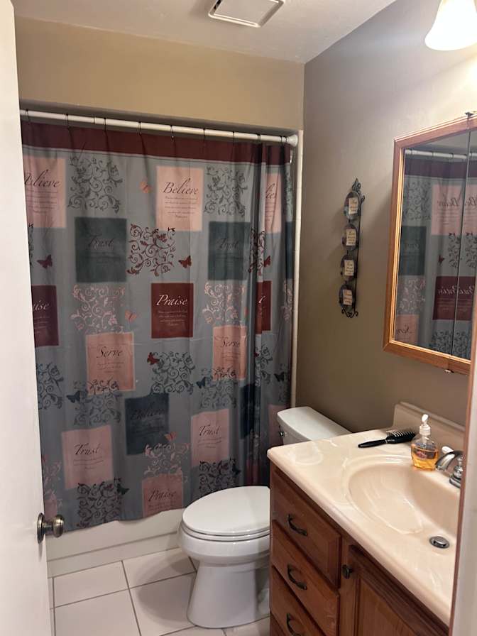 Dan M's room