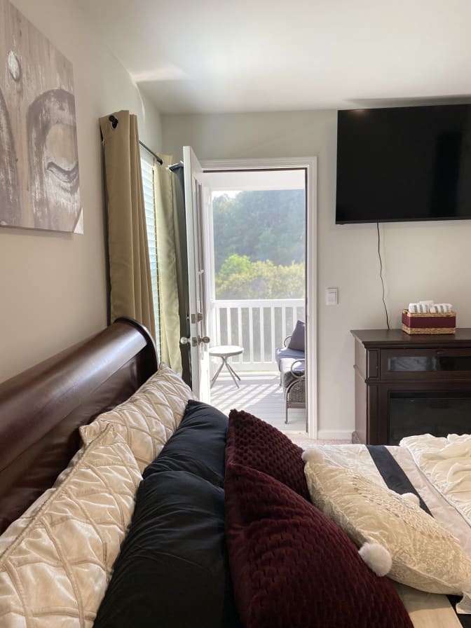 Felicia's room