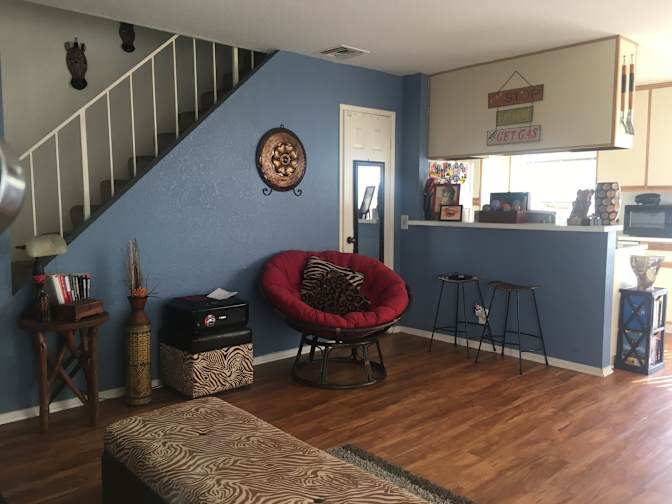 Mia's room